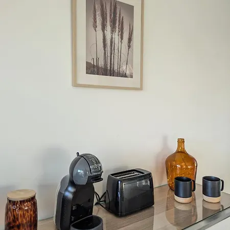 Beautiful 3-bedroom With Terrace, Park View *