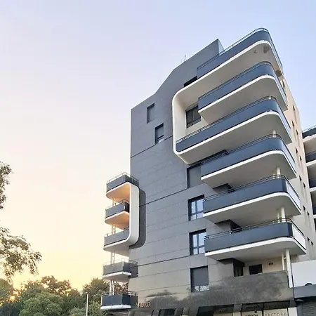 Beautiful 3-bedroom With Terrace, Park View Appartement *
