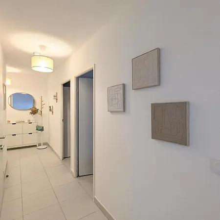 Beautiful 3-bedroom With Terrace, Park View Appartement