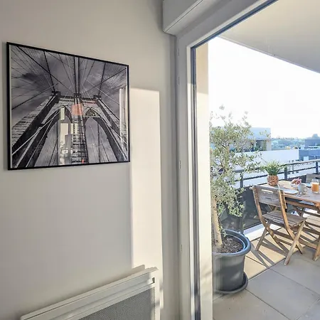 Beautiful 3-bedroom With Terrace, Park View Appartement *